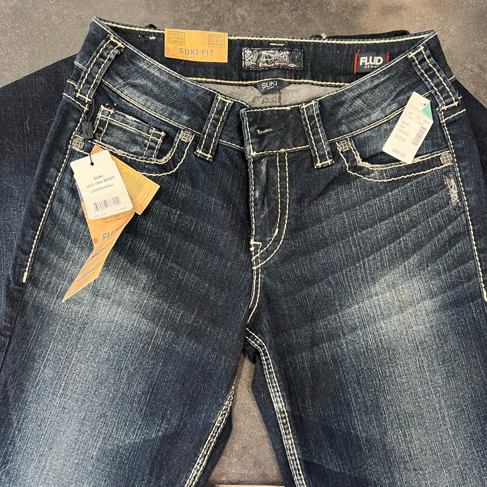 Silver jeans suki slim boot 29x33 NWT’s MSRP $89